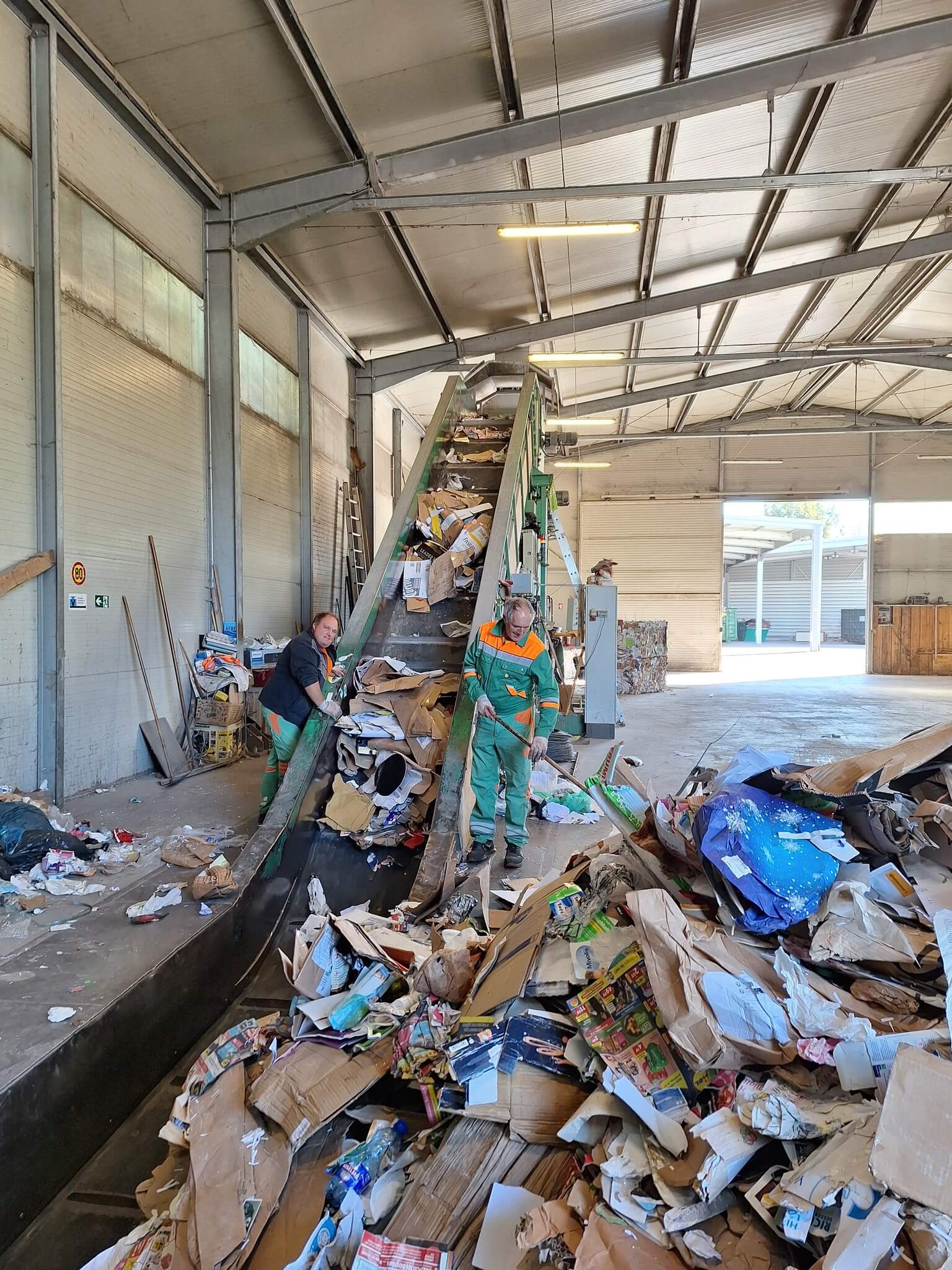 576446903 712487608537991 7138484058962913374 n