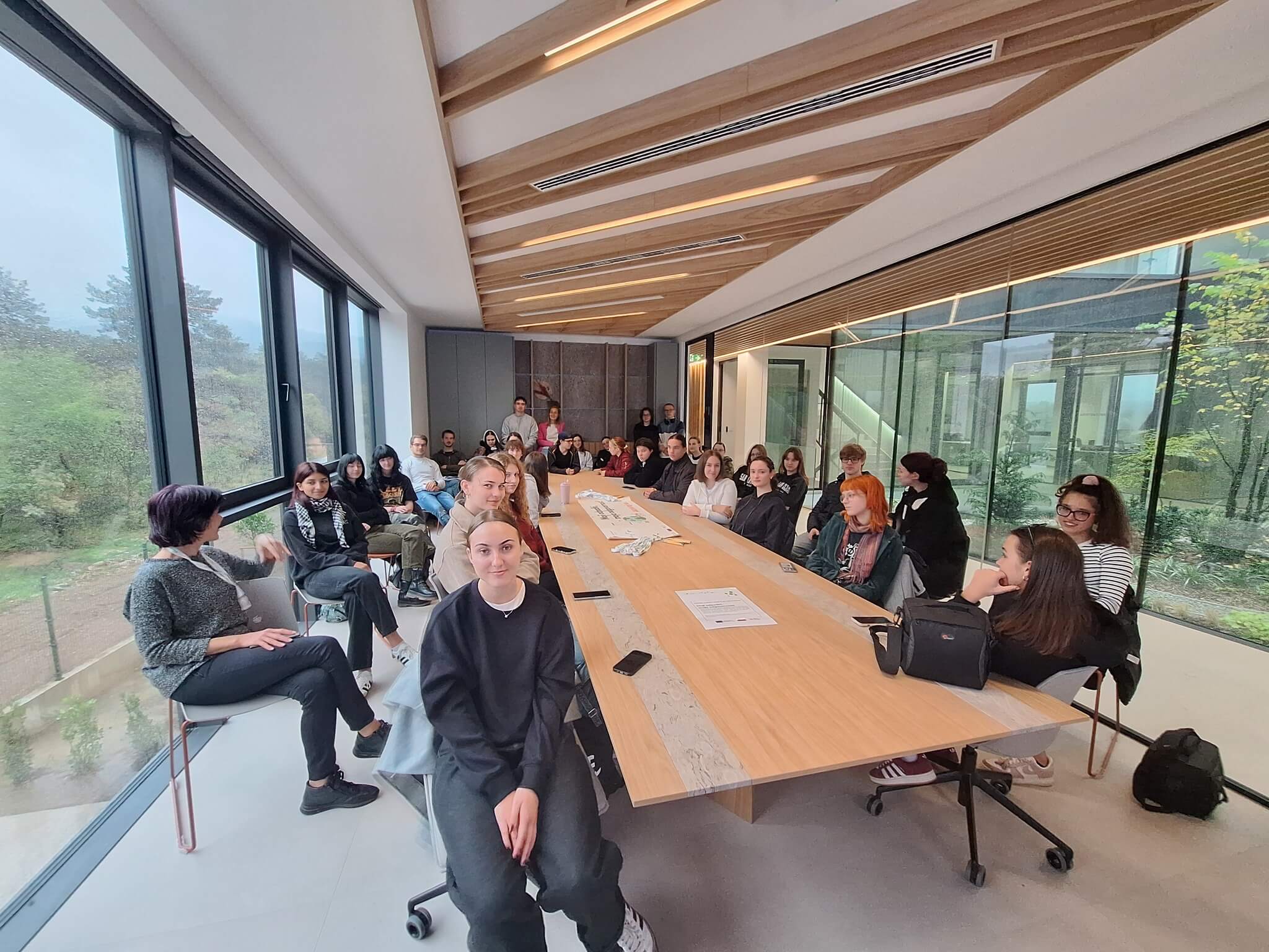 576546815 712484621871623 907859575359618497 n